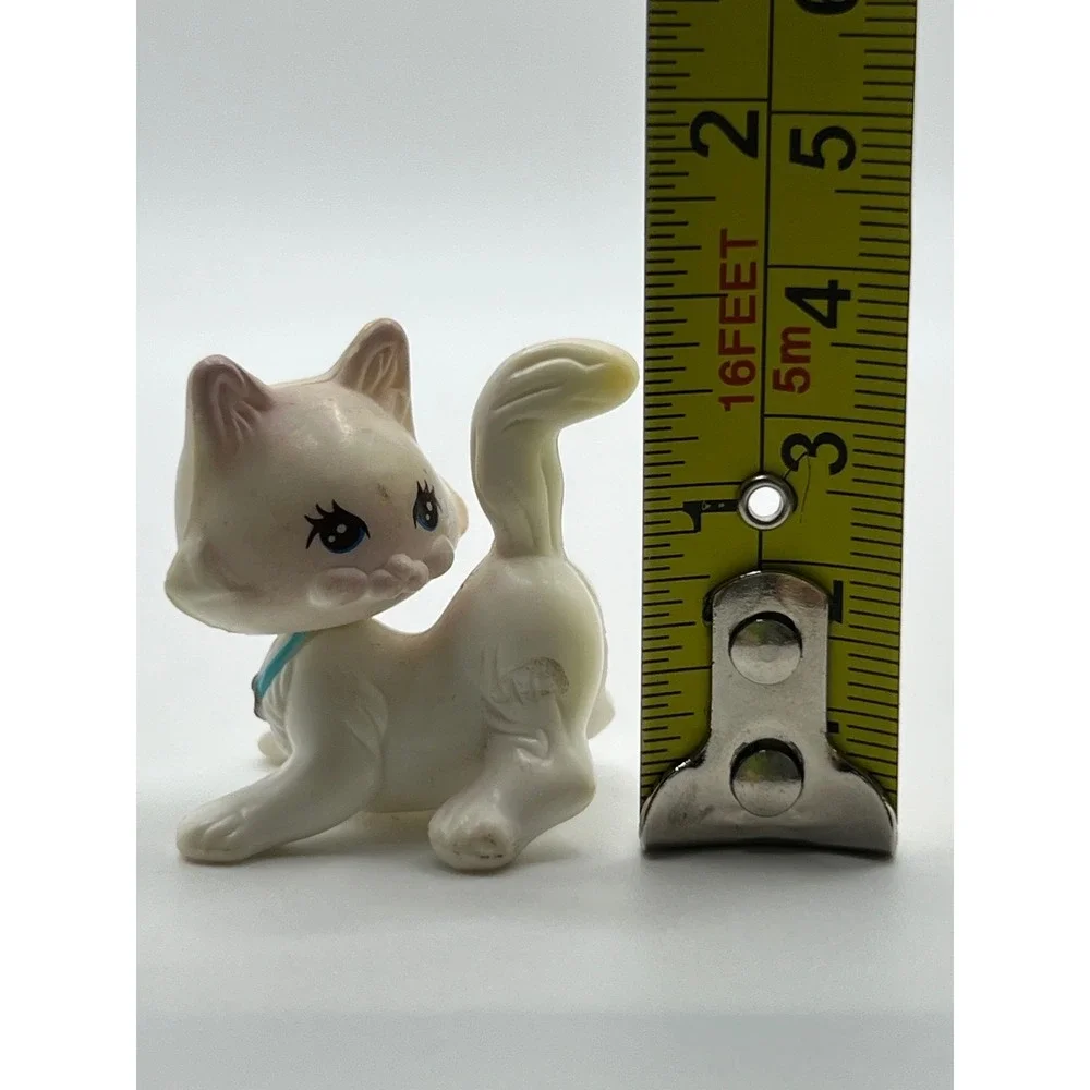 Vintage Littlest Pet Shop‎ 1995 Clubhouse Kitties White Cat W Latching Belly